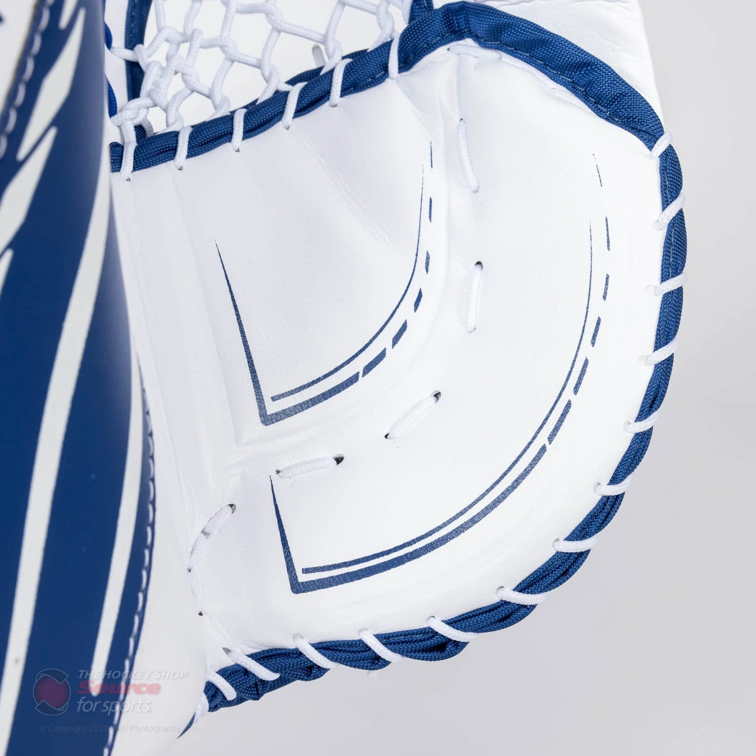 Bauer Vapor 3X Senior Goalie Catcher 6 Bauer Vapor 3X Senior Goalie Catcher - Image 4