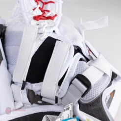 Bauer Vapor HyperLite Senior Goalie Catcher -Hockey Sales Shop bauer catchers bauer vapor hyperlite senior goalie catcher 27972555145282