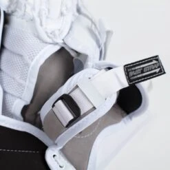 Bauer Vapor X2.7 Junior Goalie Catcher 19 Bauer Vapor X2.7 Junior Goalie Catcher -Hockey Sales Shop bauer catchers bauer vapor x2 7 junior goalie catcher 5427858931778