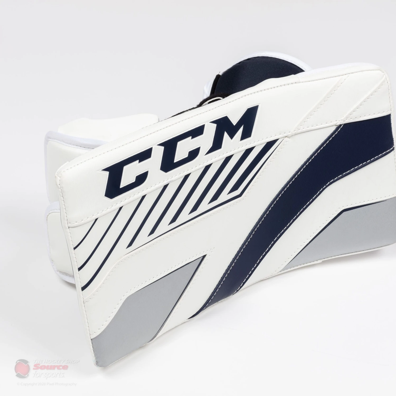 CCM Axis A1.5 Junior Goalie Blocker 5 CCM Axis A1.5 Junior Goalie Blocker - Image 3