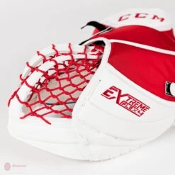 CCM Extreme Flex 4 Pro Senior Goalie Catcher -Hockey Sales Shop ccm catchers ccm extreme flex 4 pro senior goalie catcher 5314627010626