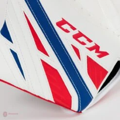 CCM Extreme Flex 4 Pro Senior Goalie Catcher -Hockey Sales Shop ccm catchers ccm extreme flex 4 pro senior goalie catcher 5314630189122