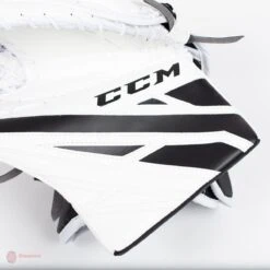 CCM Extreme Flex E4.5 Junior Goalie Catcher - Source Exclusive -Hockey Sales Shop ccm catchers ccm extreme flex e4 5 junior goalie catcher source exclusive 5323871912002