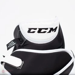 CCM Extreme Flex E4.9 Intermediate Goalie Catcher - Source Exclusive -Hockey Sales Shop ccm catchers ccm extreme flex e4 9 intermediate goalie catcher source exclusive 5323903139906
