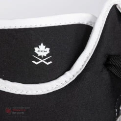 CCM Extreme Flex E5.5 Junior Goalie Catcher 28 CCM Extreme Flex E5.5 Junior Goalie Catcher -Hockey Sales Shop ccm catchers ccm extreme flex e5 5 junior goalie catcher 27972557602882