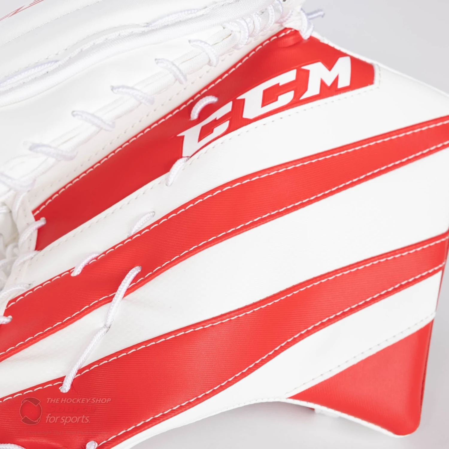 CCM Extreme Flex E5.5 Youth Goalie Catcher 7 CCM Extreme Flex E5.5 Youth Goalie Catcher - Image 5