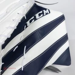 CCM Extreme Flex E5.9 Intermediate Goalie Catcher 23 CCM Extreme Flex E5.9 Intermediate Goalie Catcher -Hockey Sales Shop ccm catchers ccm extreme flex e5 9 intermediate goalie catcher 27988516634690