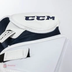 CCM Extreme Flex E5.9 Intermediate Goalie Catcher 30 CCM Extreme Flex E5.9 Intermediate Goalie Catcher -Hockey Sales Shop ccm catchers ccm extreme flex e5 9 intermediate goalie catcher 27988516667458