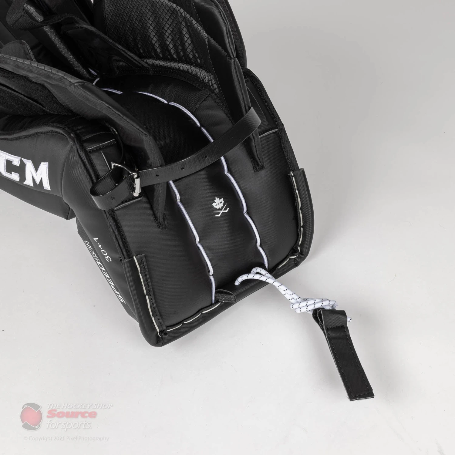 CCM Extreme Flex E5.5 Junior Goalie Leg Pads - Source Exclusive 15 CCM Extreme Flex E5.5 Junior Goalie Leg Pads - Source Exclusive - Image 13