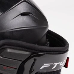 CCM Jetspeed FT4 Junior Hockey Shin Guards -Hockey Sales Shop ccm shin guards ccm jetspeed ft4 junior hockey shin guards 28033129840706