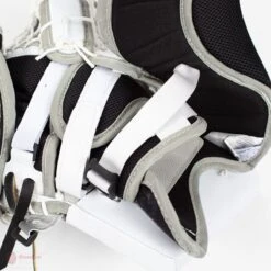 Vaughn Velocity Pro V Elite 2 Pro Carbon Senior Goalie Catcher -Hockey Sales Shop vaughn catchers vaughn velocity pro v elite 2 pro carbon senior goalie catcher 5670451675202