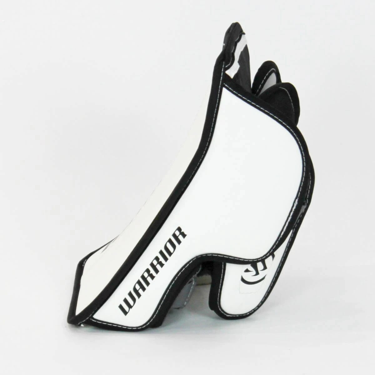 Warrior Ritual G3 Youth Goalie Blocker - Demo A 5 Warrior Ritual G3 Youth Goalie Blocker - Demo A - Image 3