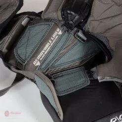 Warrior Ritual G5 Pro Senior Goalie Catcher -Hockey Sales Shop warrior catchers warrior ritual g5 pro senior goalie catcher 14051005333570