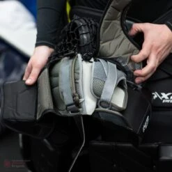 Warrior Ritual GT2 Pro Senior Goalie Catcher -Hockey Sales Shop warrior catchers warrior ritual gt2 pro senior goalie catcher 5024687423554