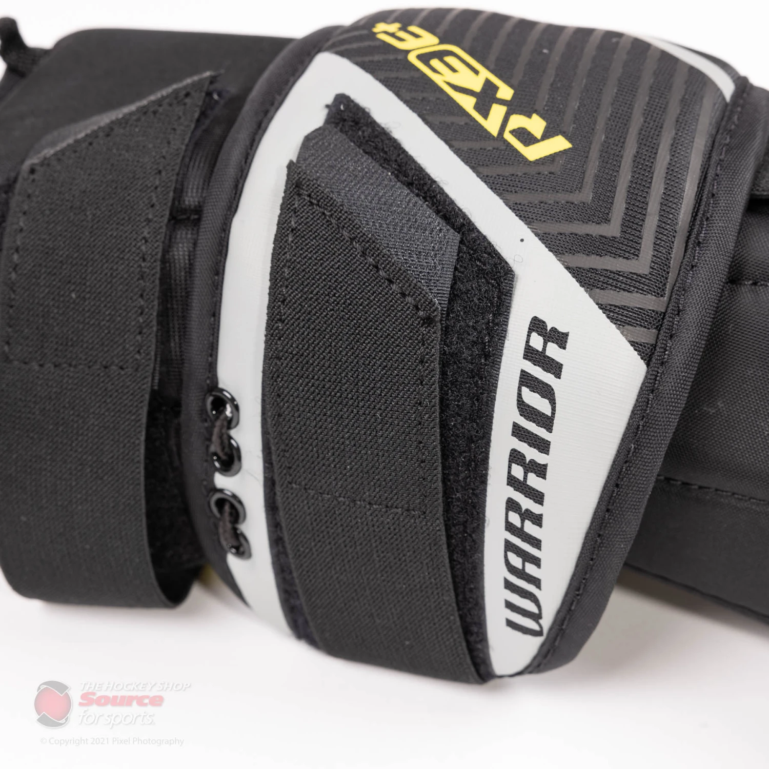 Warrior Ritual X3 E+ Intermediate Goalie Knee Pads 5 Warrior Ritual X3 E+ Intermediate Goalie Knee Pads - Image 3